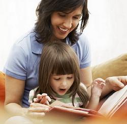 Дети читают с родителями